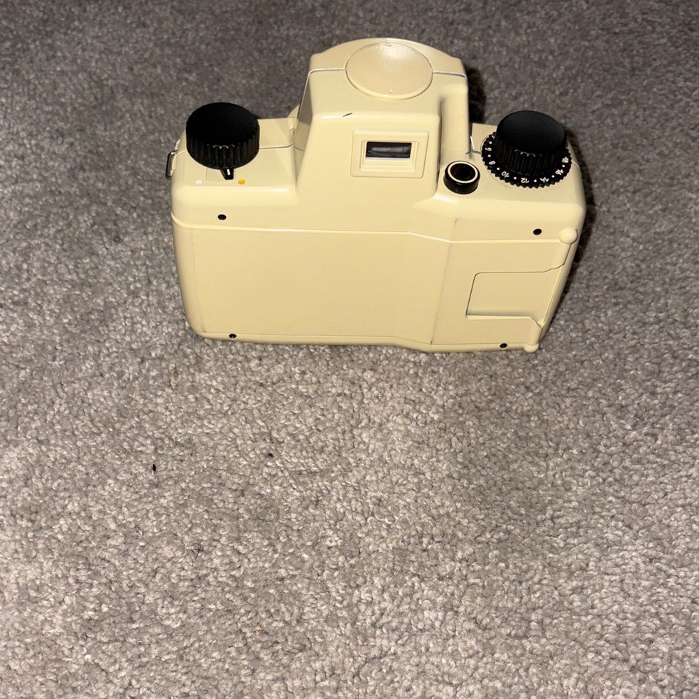 Camara - Picture 3 of 4